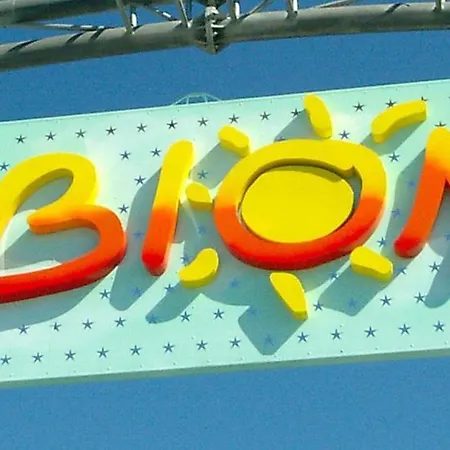 Cozy Flat With 3 Shared Pools And Private Garden * 비비오네