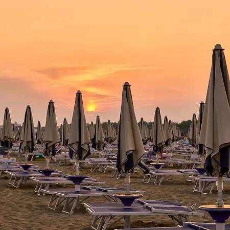 Appartamento Cozy Flat With 3 Shared Pools And Private Garden Bibione