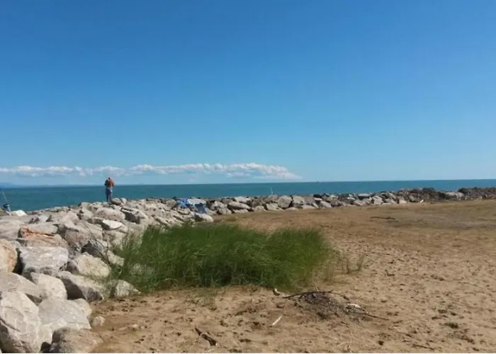 Апартаменти Cozy Flat With 3 Shared Pools And Private Garden *