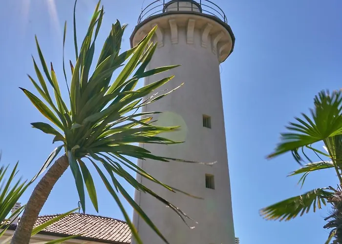 Апартаменти Cozy Flat With 3 Shared Pools And Private Garden *