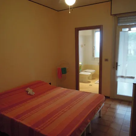 Cozy Flat With 3 Shared Pools And Private Garden Lägenhet *