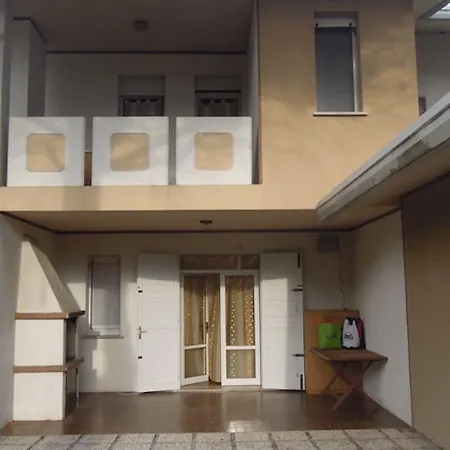 Apartment Cozy Flat With 3 Shared Pools And Private Garden Bibione