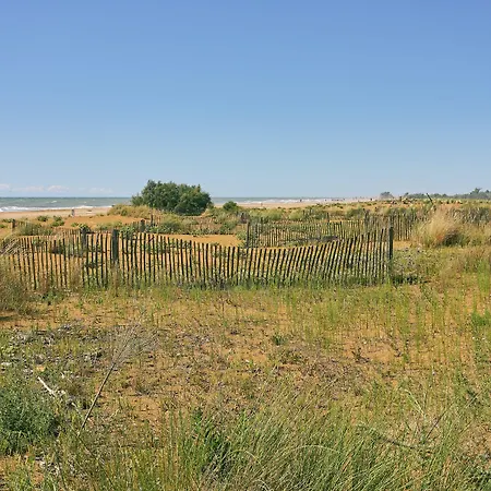 Cozy Flat With 3 Shared Pools And Private Garden Lejlighed