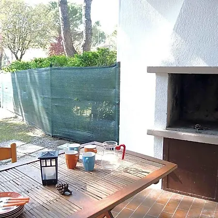 アパート Cozy Flat With 3 Shared Pools And Private Garden ビビオーネ
