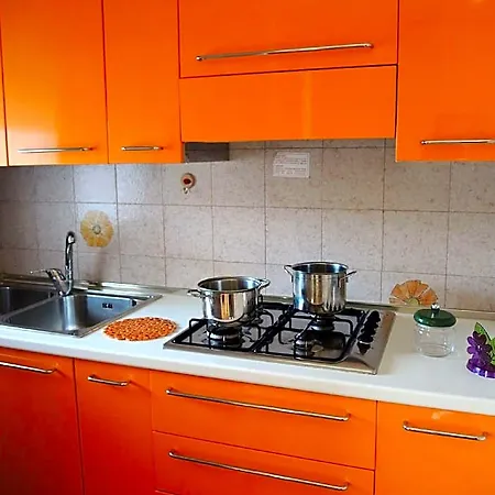 Cozy Flat With 3 Shared Pools And Private Garden アパート *
