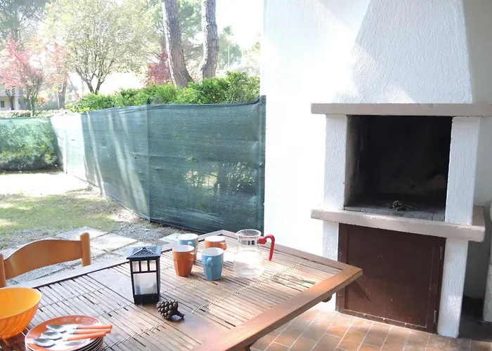 Cozy Flat With 3 Shared Pools And Private Garden *