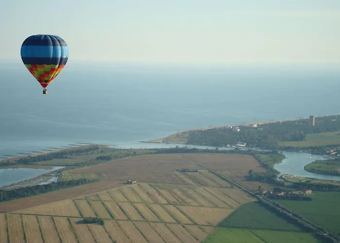 Cozy Flat With 3 Shared Pools And Private Garden Appartamento