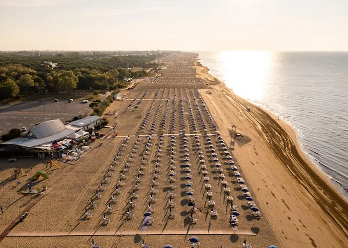 Apartment Cozy Flat With 3 Shared Pools And Private Garden