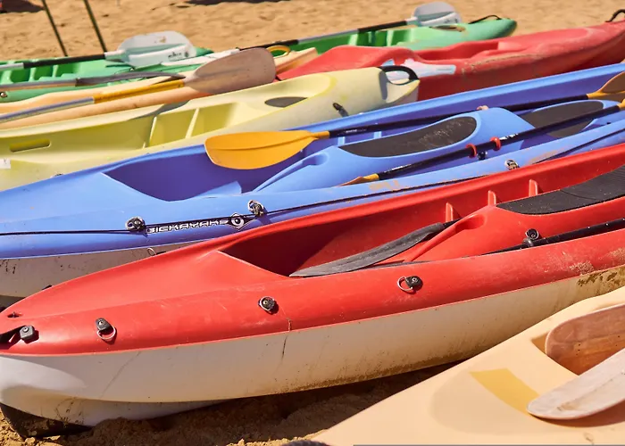 Cozy Flat With 3 Shared Pools And Private Garden Appartamento